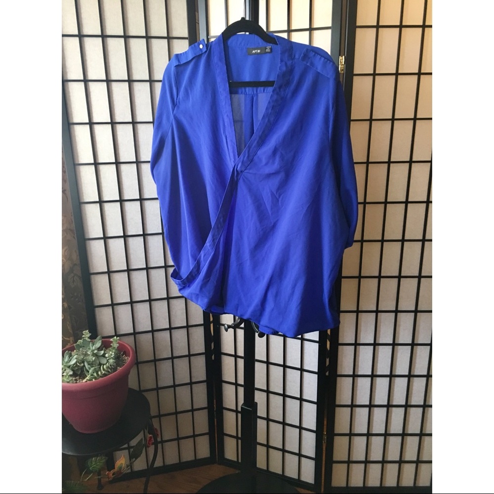 Apt 9 Royal Blue 3/4 Sleeve Blouse